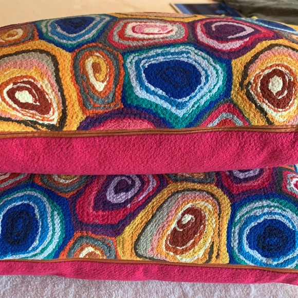 Indoor/ Outdoor Pillows - Set of 2 - Picture 7 of 9